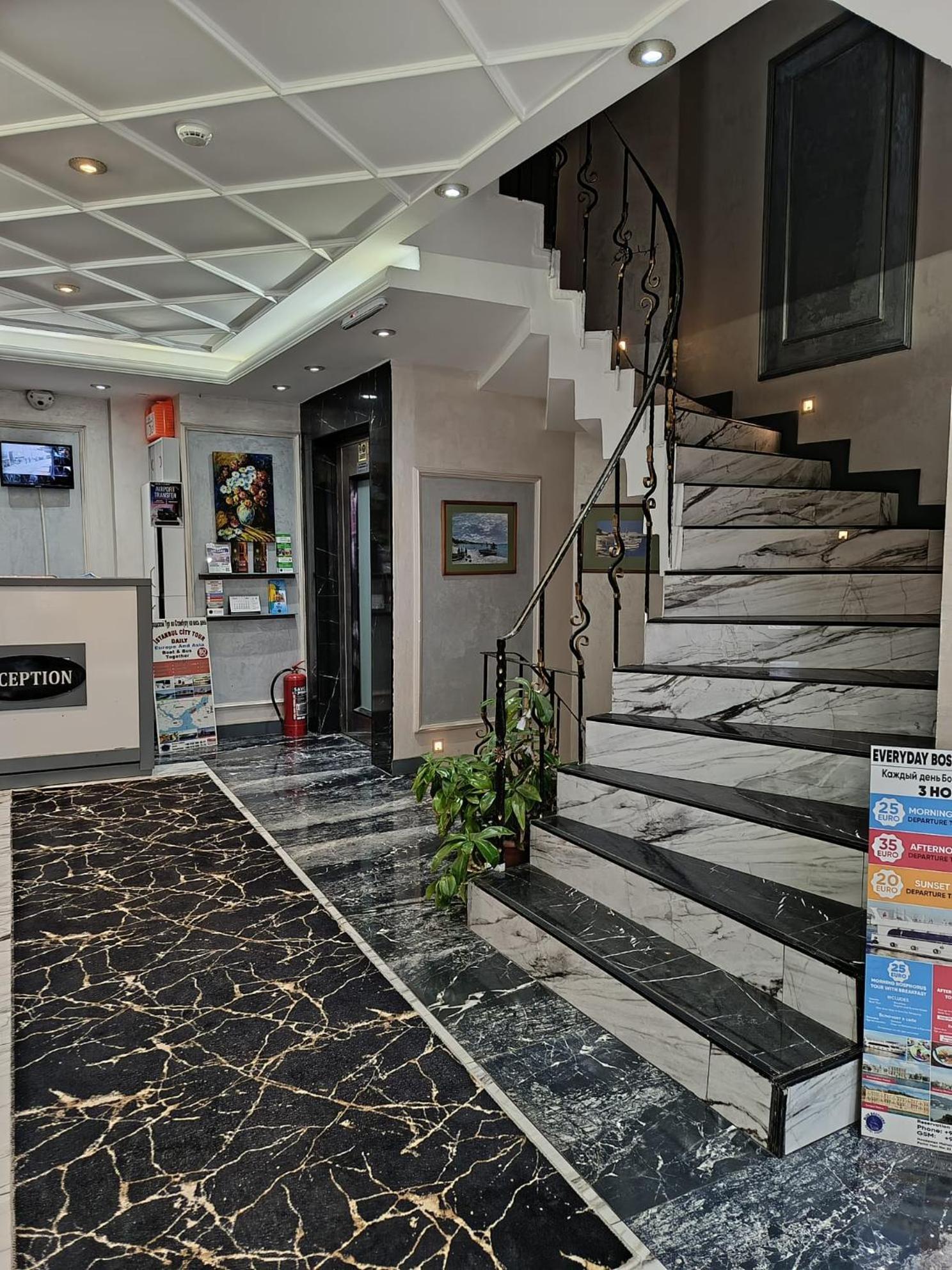 Grand Kybele Hotel Istanboel Buitenkant foto